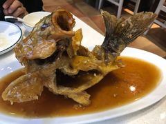 糖醋鲤鱼-闫府私房菜·百年鲁菜(恒隆店)