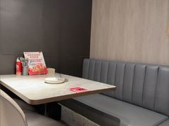 -必胜客(欧亚万豪店)