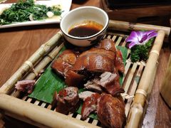 -老滇山寨•云南特色菜•地方菜•民族风情歌舞表演(金碧店)