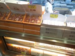 -鲍师傅糕点(百盛西南商都店)