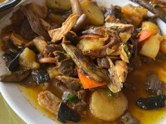 -华龙特色大骨鸡农家菜馆