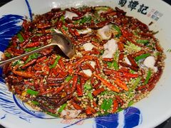 -瑞虹新天地月亮湾