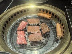 -山川小町·极番烧肉(新地假日广场店)