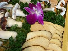 -慢丽江·云南野生菌土鸡锅(付家庄店)