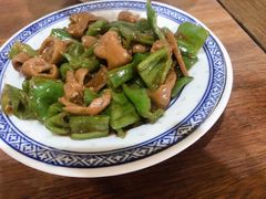 青椒肥肠-同得兴 Since·1995 传统苏式面馆(嘉馀坊店)