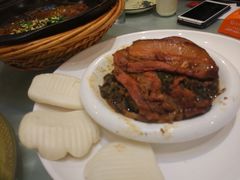 梅菜扣肉夹饼-尚帝美食城(八號院·牡丹公园店)