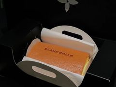-白蘭BLANK(杭州湖滨银泰in77C区店)