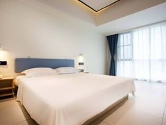 -荷逸唐电竞酒店(上海惠南地铁站店)