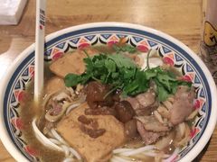 -鑫花溪牛肉米粉(人民广场店)