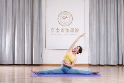 -亚太瑜伽普拉提学院