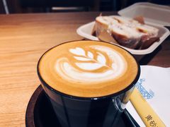 牛奶咖啡-Oasis coffee燕谷咖啡(公信店)