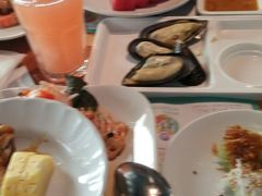 -彩虹云霄酒店75层国际自助餐
