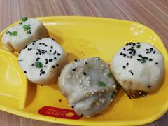 -小杨生煎(金山百联购物中心3楼店)