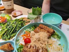 香茅烤猪颈肉春卷捞檬-蔡澜Pho·越南粉餐厅(海上世界店)