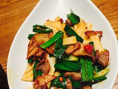 -云海肴·汽锅鸡·云南菜(天山百盛优客店)