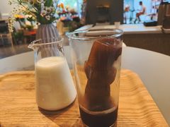 黑砖拿铁-dotcom coffee古点咖啡(致真大厦店)