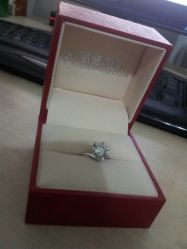 威德买的戒指-威德钻石-克拉钻大本营(南京东路店)