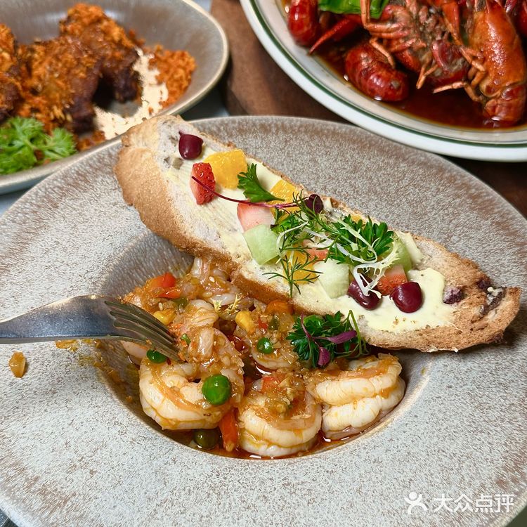 重庆！花小钱装大杯的江景餐厅