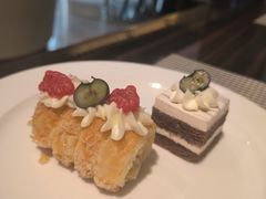 -广州万富希尔顿酒店·感趣自助餐厅·金秋蟹宴生蚝海鲜刺身