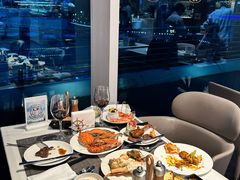 -中茵皇冠假日酒店·棕榈岛湖畔餐厅