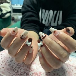 -桃子的美甲店