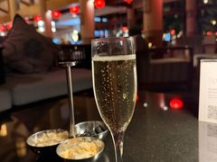 -亚龙湾喜来登·美景台大堂吧