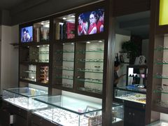 -视野联行眼镜蔡司·依视路官方授权店(顺城店)