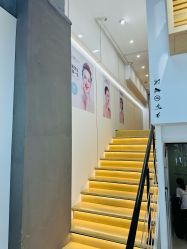 -艾米莉 烫染沙龙
