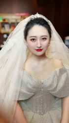 -莫小姐婚纱