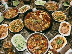 -鸿顺老铁锅美蛙鱼府(解放碑店)