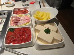 -海底捞火锅鲜切牛肉主题店(长寿路店)