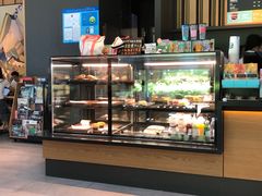 面包甜点陈列柜-星巴克(前滩世贸中心店)