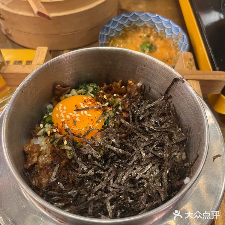 颜值超高，女孩子很难不爱。食材新鲜，螺跟虾都很鲜