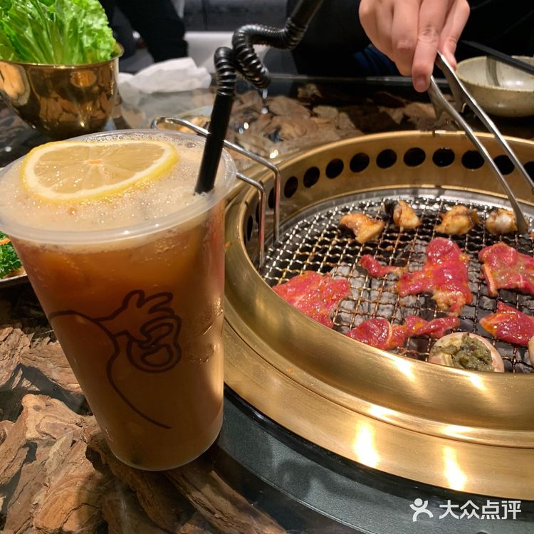 我宣布南宁烤肉天花板必须要有它的名字 排队也要吃🥩