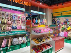 -燕莎奥特莱斯购物中心