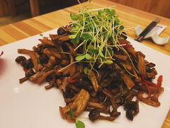 -闻鲜素食茶餐厅(高新区店)