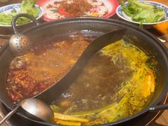 -旧街市鲜货老火锅(大光路店)