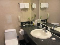 -青岛海都大酒店(黄岛金沙滩井冈山路地铁站店)