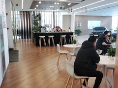 -北京宝诚宝马4S店