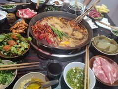 -四小区火锅·巷子里的重庆火锅(花照壁店)