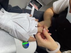 -进巍美甲美睫