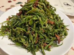 鲜豆角炒肉丝-姥姥家春饼店(惠新东街店)