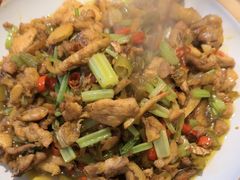 -陈大锅·岳阳鱼馆·地道岳阳菜(美食街店)