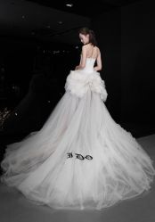 -Vera Wang婚纱礼服旗舰店