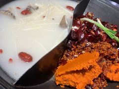 -鹿鸣山草本茶香火锅(园西路店)