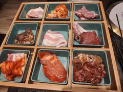 -烤路里·韩国品质自助烤肉(石路天虹4号店)