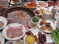 -汉金城海鲜烤肉自助百汇(烟台永旺购物中心店)