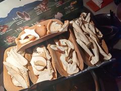 -芸山季·云南山珍菌火锅(人民广场来福士店)