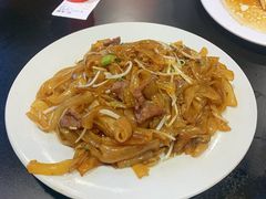 干炒牛河-伍湛记 · 广州老字号(龙津中路店)