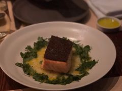牛肝菌裹烤三文鱼-Mercato莫卡多露台餐厅与酒吧(K11店)